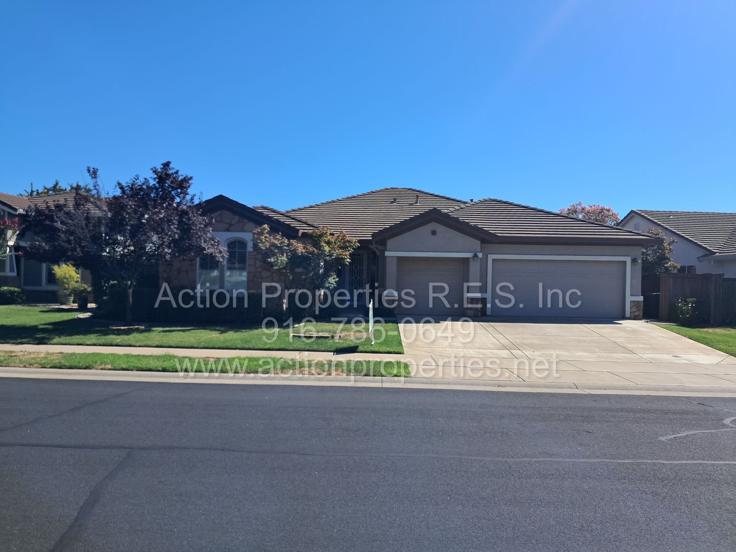 Roseville House: 6145 Crater Lake