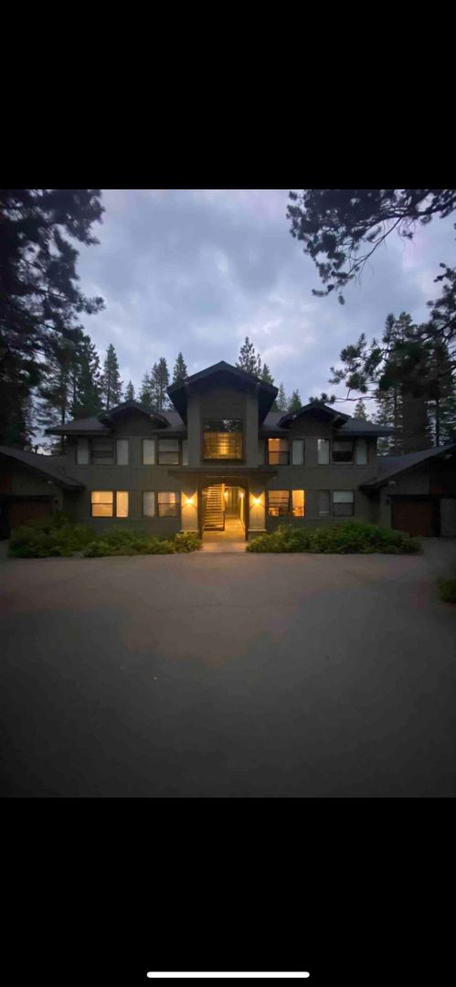 Truckee Apartment: 12640 Zurich Place