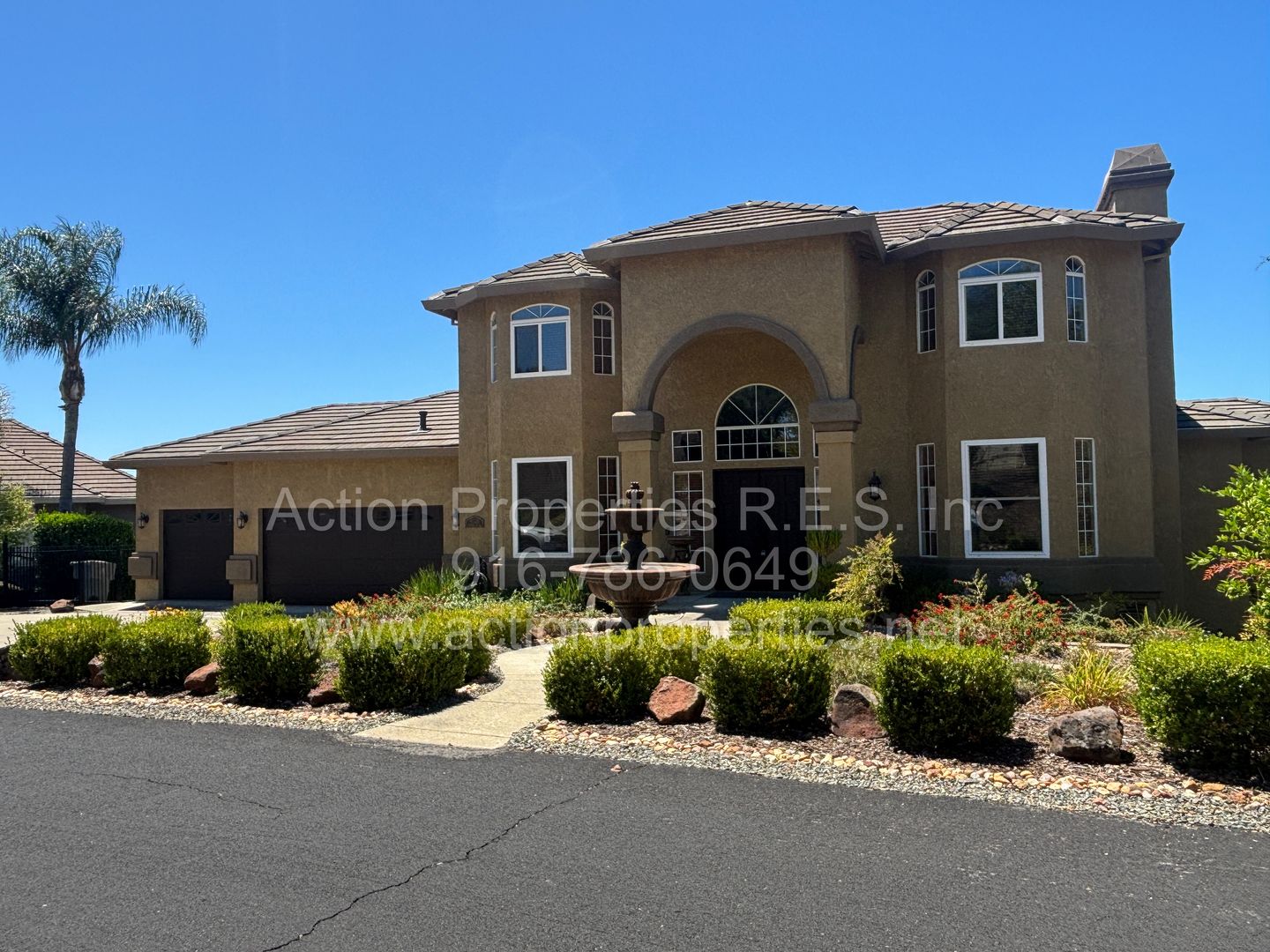 Granite Bay House: 4726 Abbey Hill