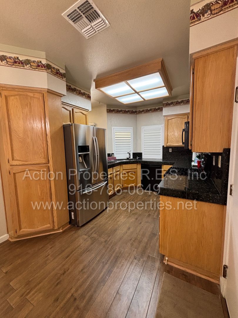 Cowan Court 505 7 of 8