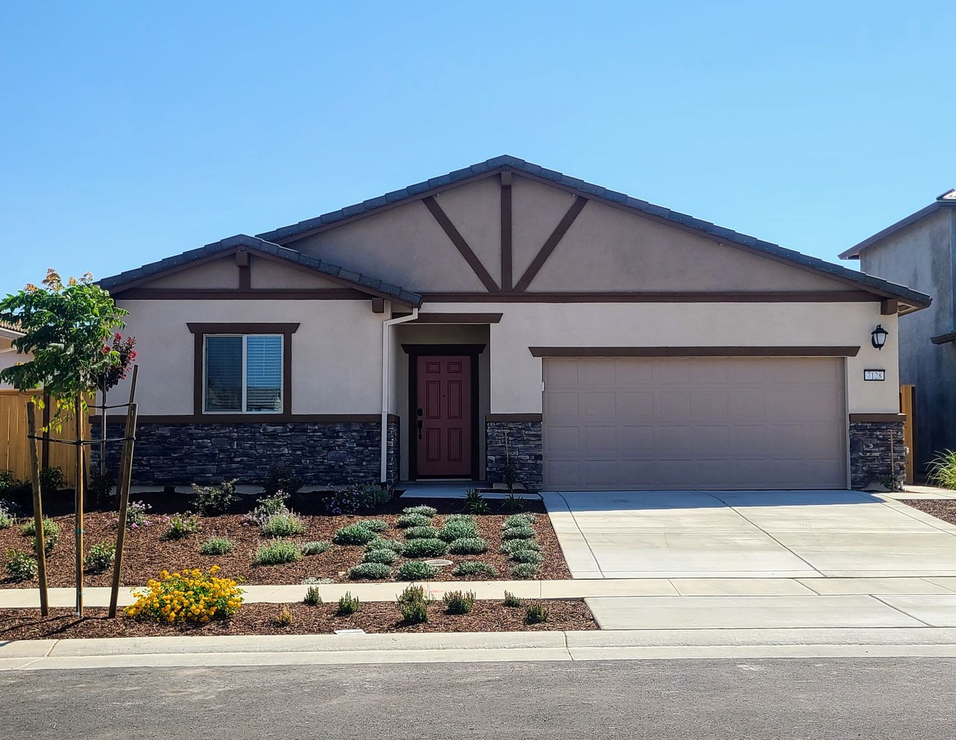 Roseville House: 7128 Driftway Loop