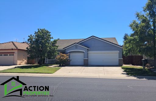 Pool: West Roseville: Pool Single Story 3 Bedroom office/den, 2 Bath 3 Car Garage, New Paint & Carpet – photo 1