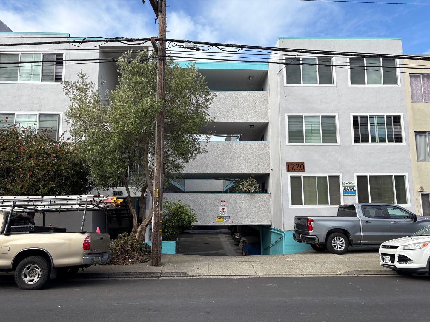 Daly City Apartment: 1220 Edgeworth Avenue