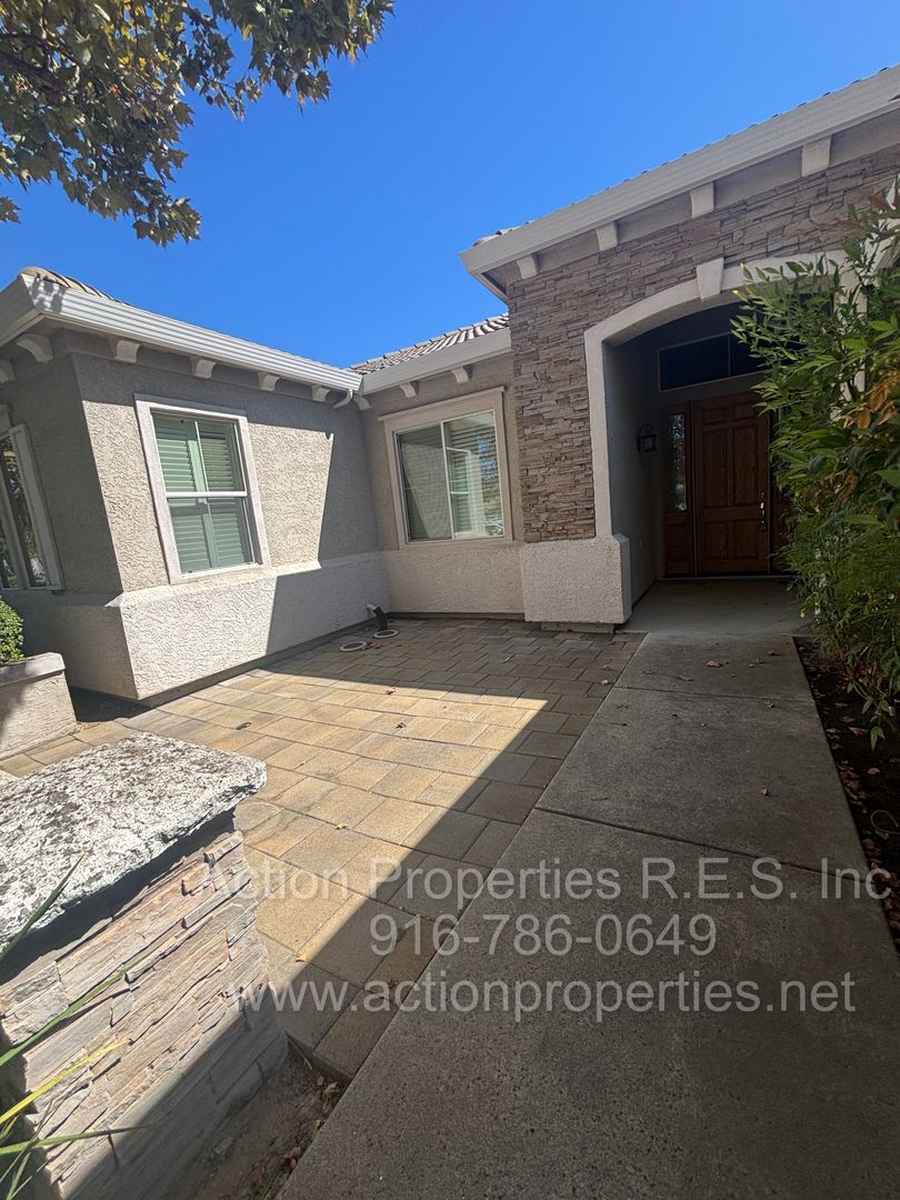 Eriswell Drive 1511 (p) 5 of 12