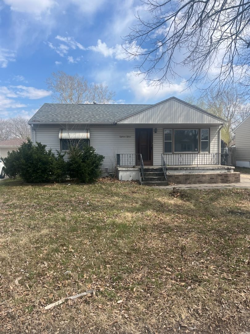 Grand Island House: 1815 N Lafayette