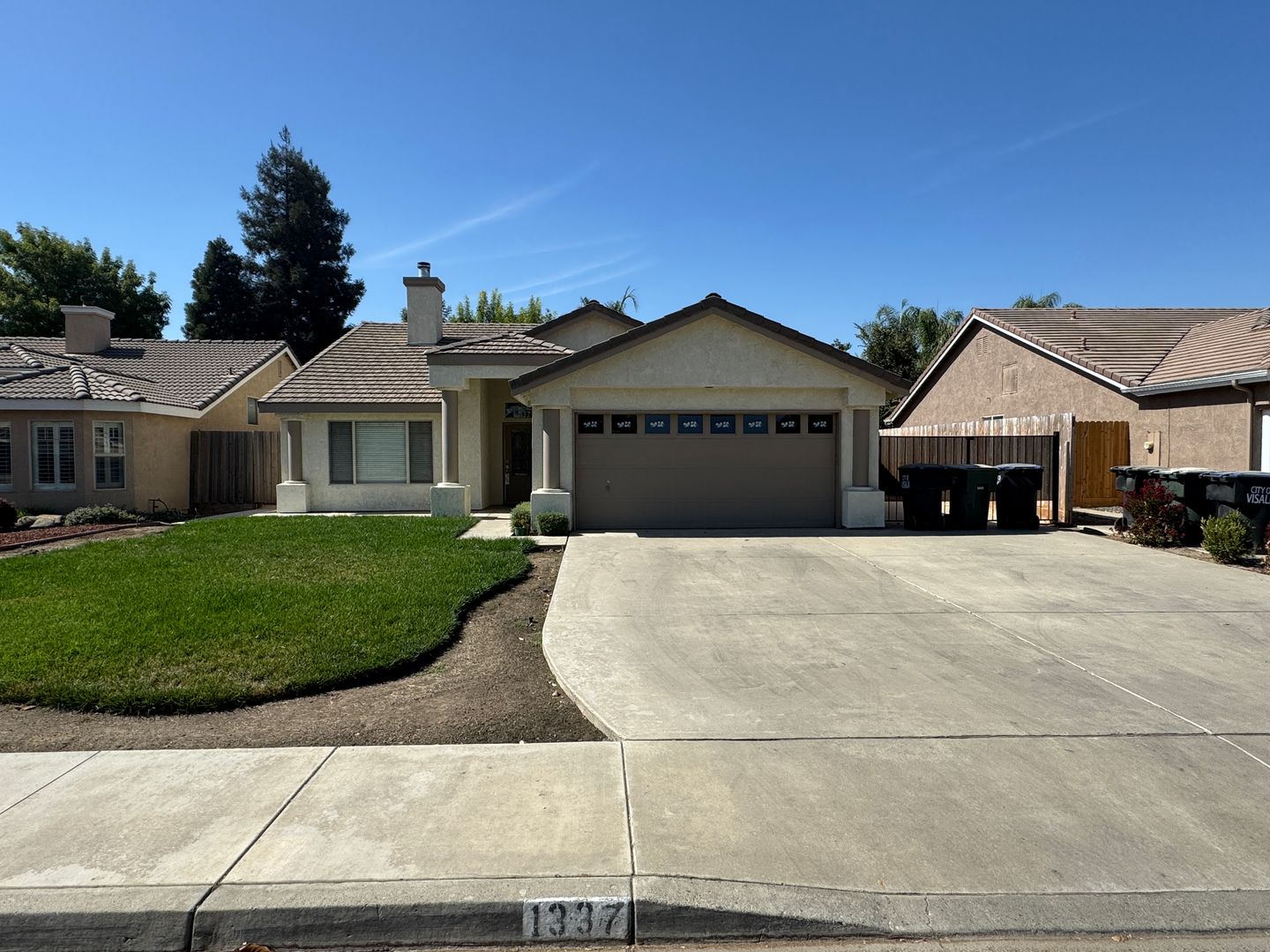 Visalia House: 1337 E Sunnyside Ave,Visalia CA