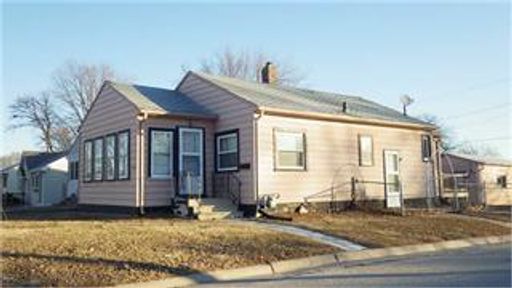 2 Bed 1 Bath Rental at 1241 S 27th St, Fort Dodge, IA – photo 1