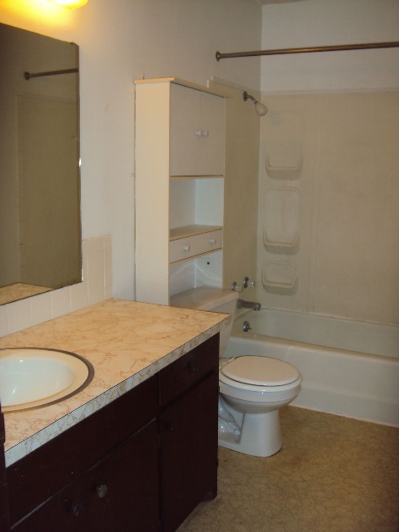 Fort Dodge Apartment: 436 N 27th St