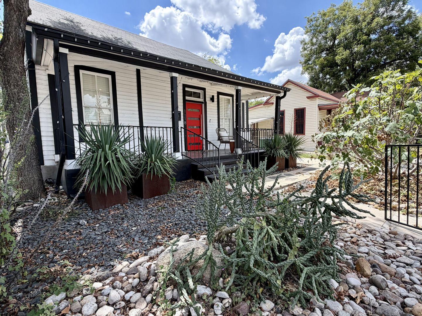 San Antonio House: 1118 Nolan Street