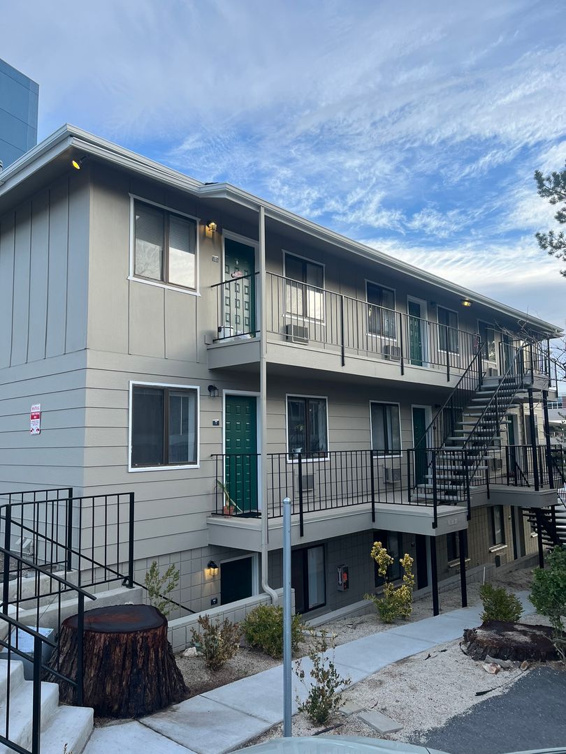 Reno Apartment: 1415 N Virginia Street