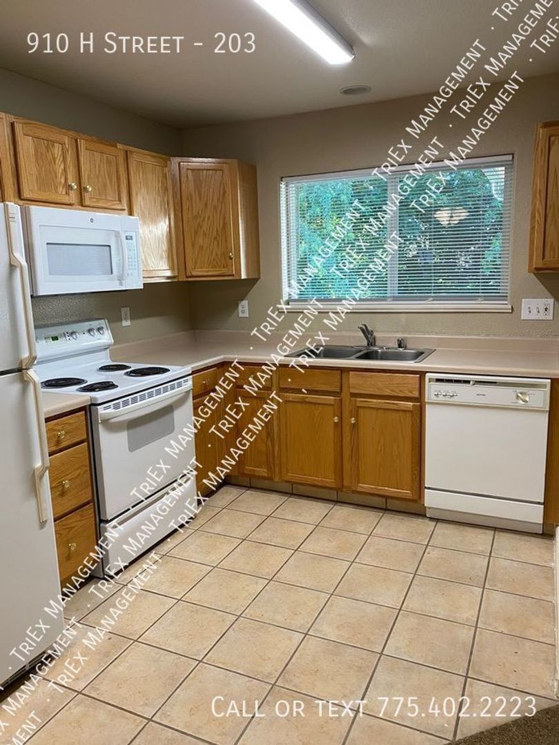 Sparks Apartment: 830 G Street