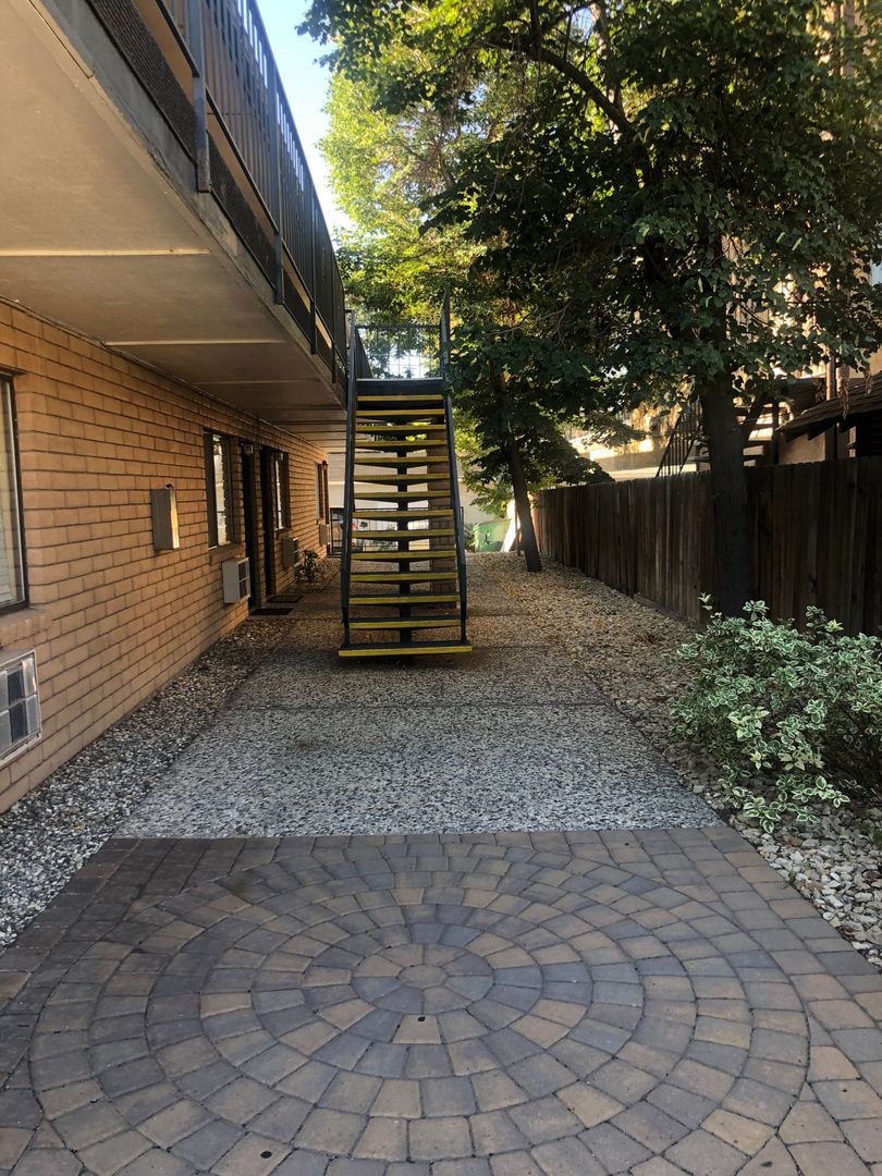 Reno Apartment: 264 Thoma St