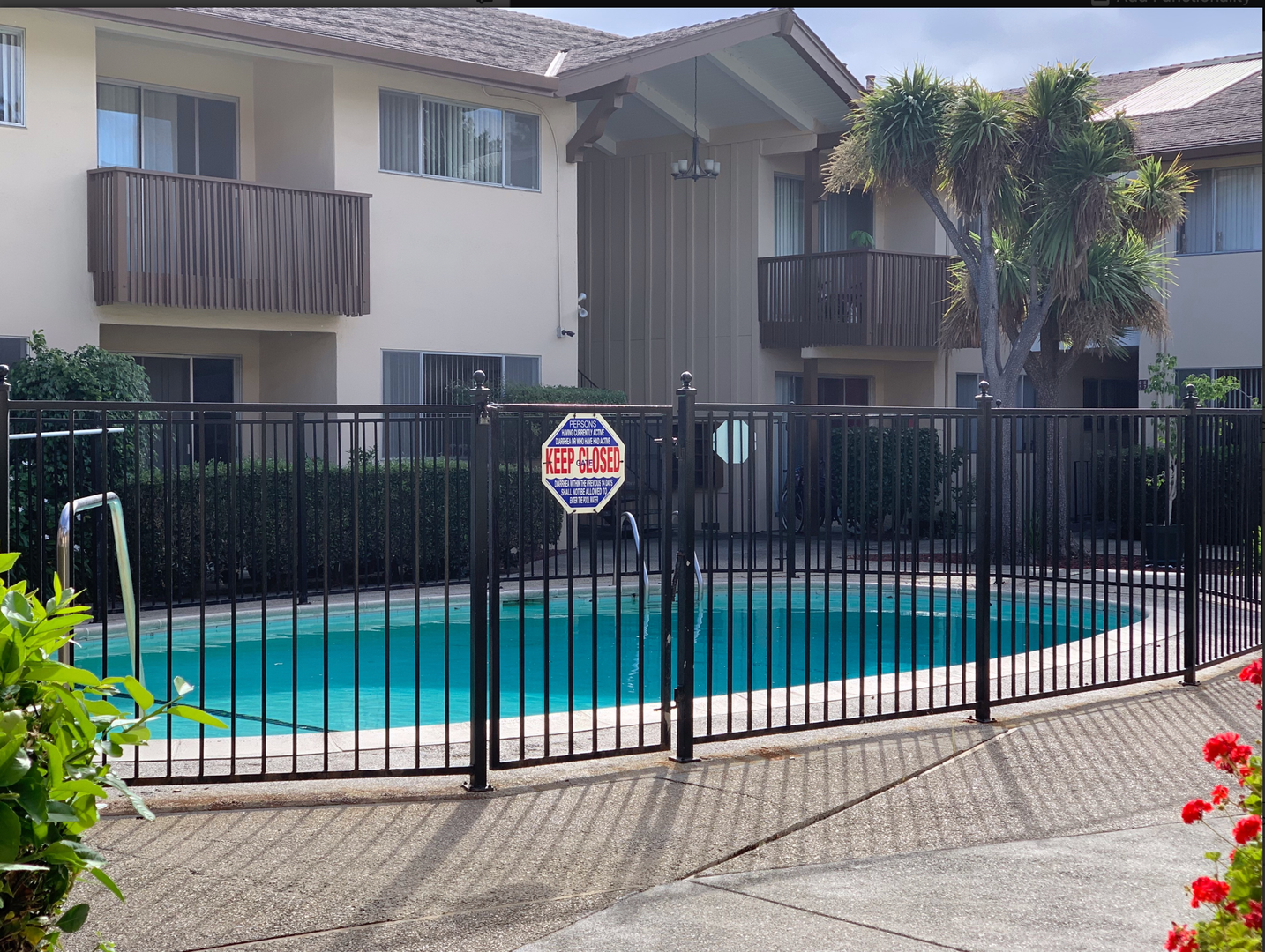 East Palo Alto Apartment: 315 E. O'Keefe St.