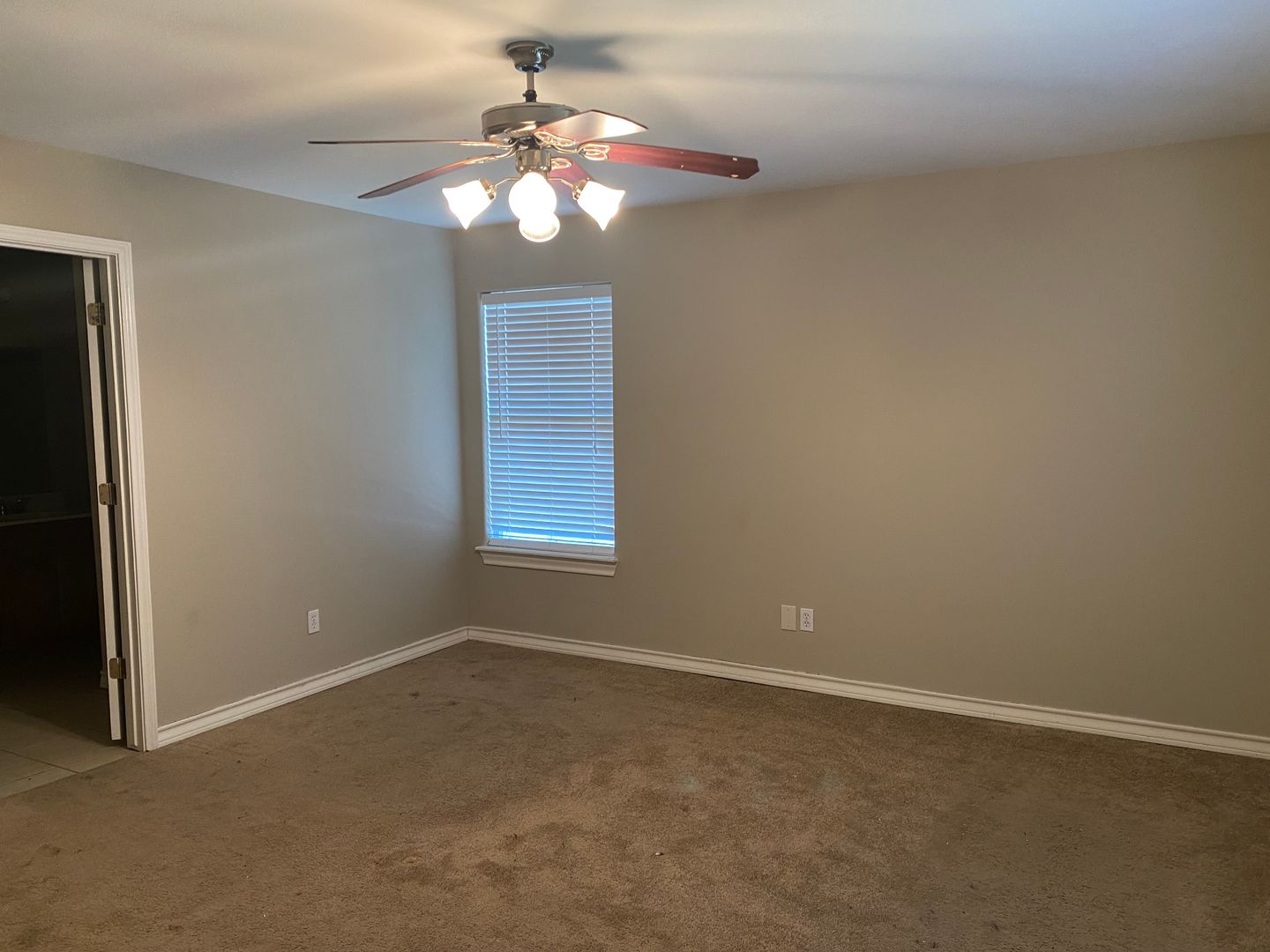 Whisper Creek Townhomes 4 of 5