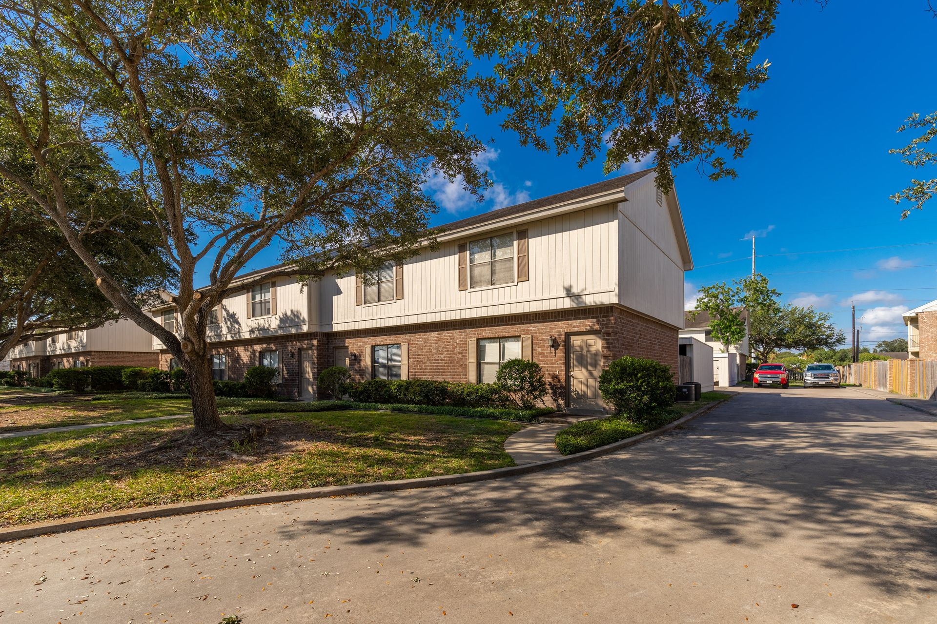 Ridgeway Townhomes 3 of 12
