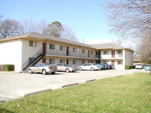 ***WALK TO UNT*** – photo 1