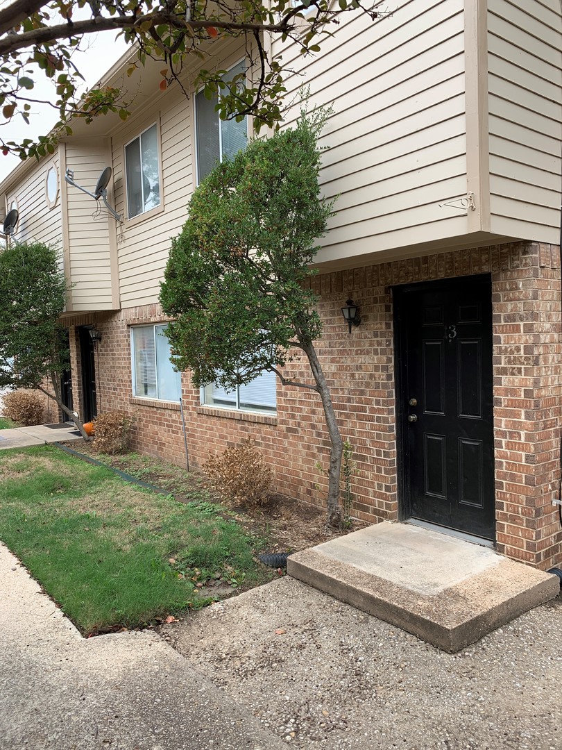 Denton Apartment: 724 South Welch Street