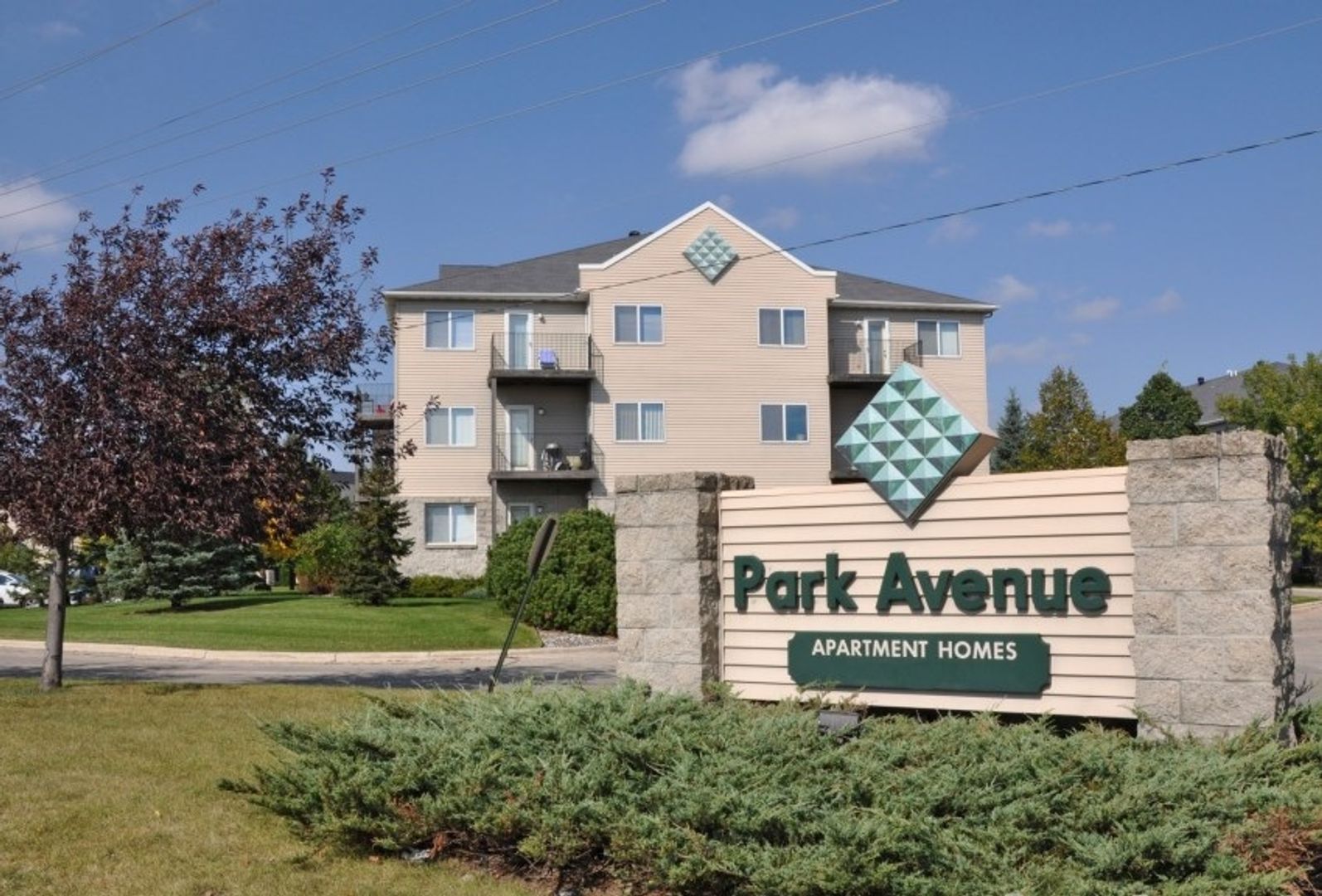 Fargo Apartment: 555 40th St S