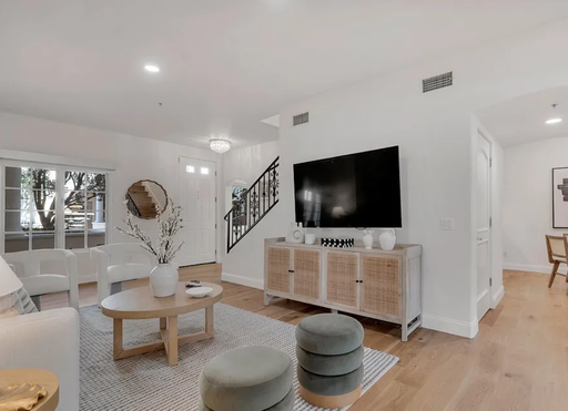 Hidden-Gem Townhouse in WeHo: 2 Bed/2.5 Bath, Private Entrance + Patios, 2 Parking, Norma Triangle – photo 1