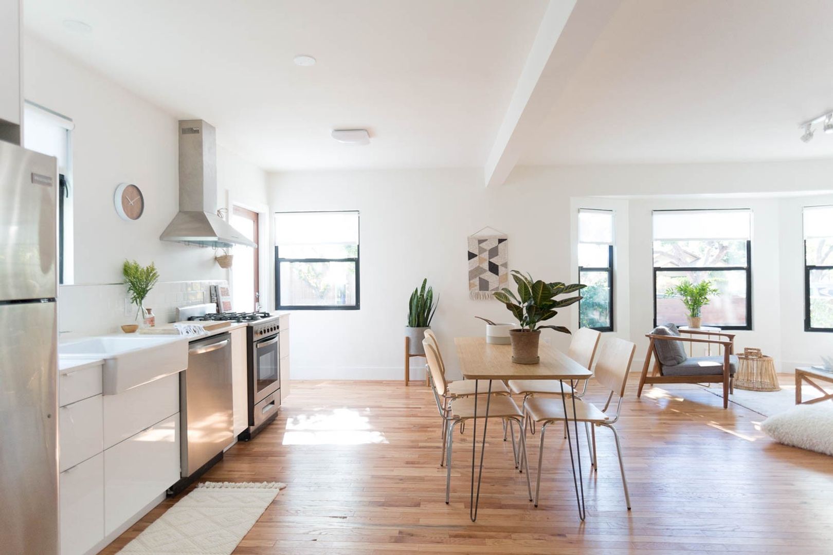 SANTA MONICA Apartment: 1543 18TH ST