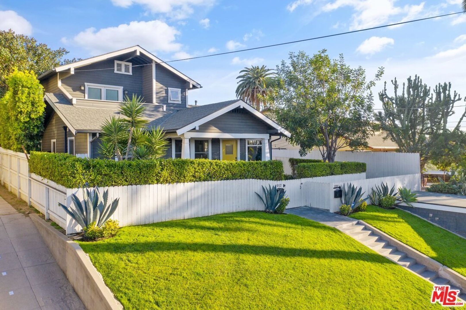 LOS ANGELES Apartment: 1012 & 1014 MANZANITA ST