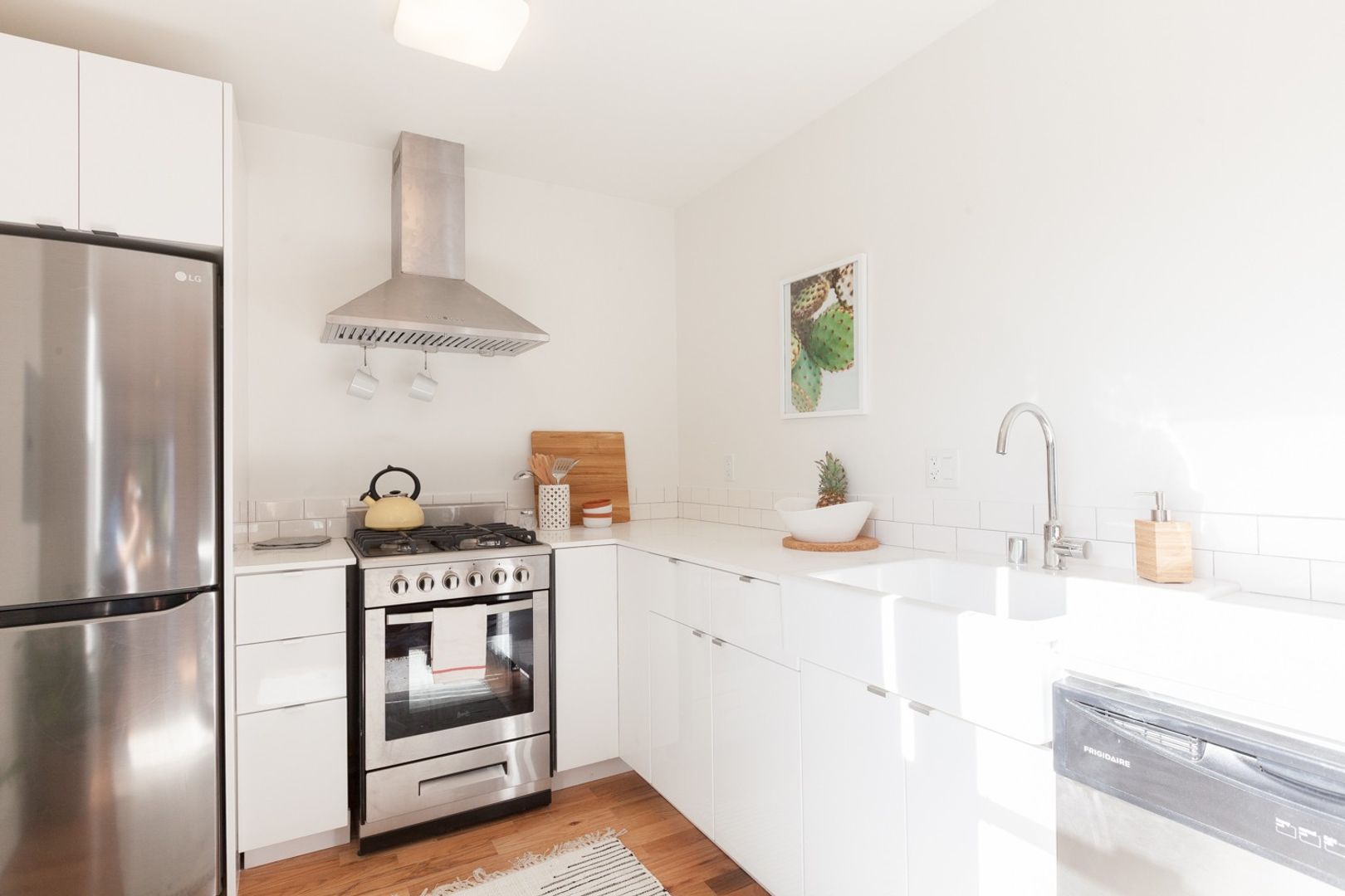 LOS ANGELES Apartment: 280 S AVE 55