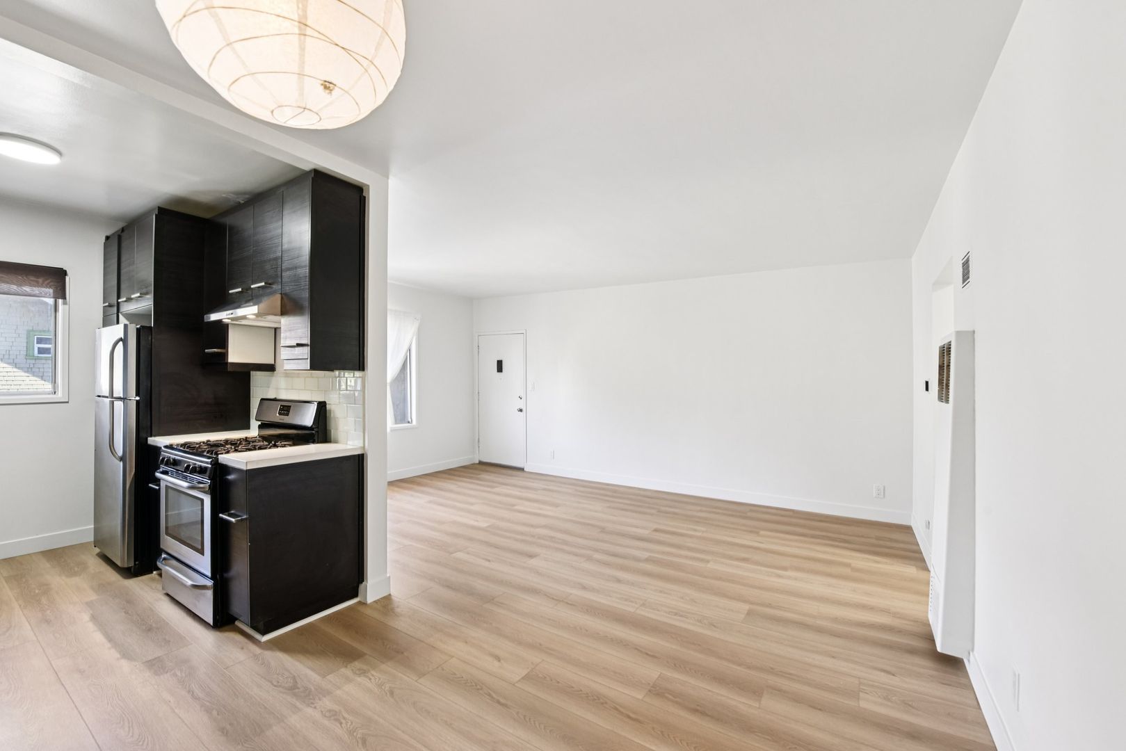 LOS ANGELES Apartment: 200 N RAMPART BLVD