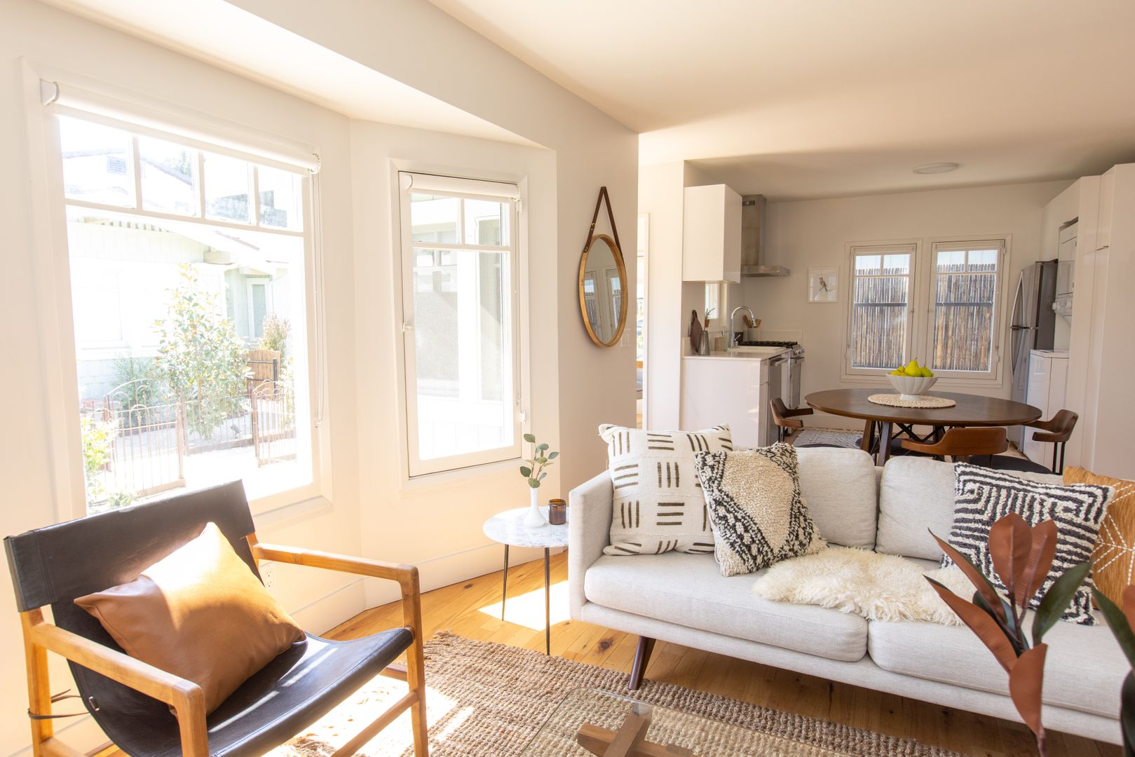 LOS ANGELES Apartment: 1632 6TH AVENUE