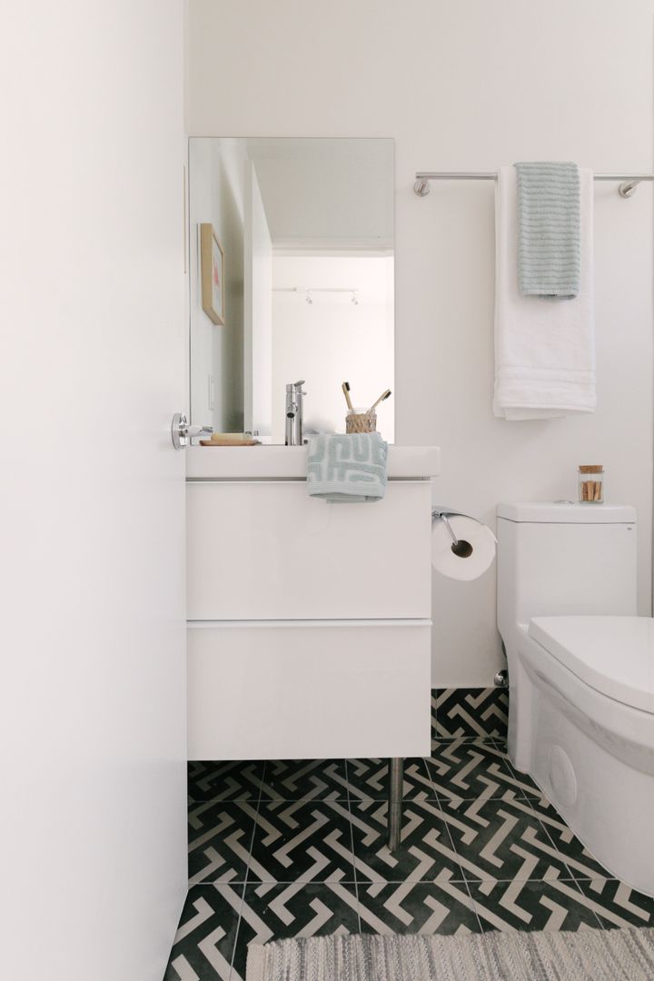 LOS ANGELES Apartment: 513 N HELIOTROPE DR