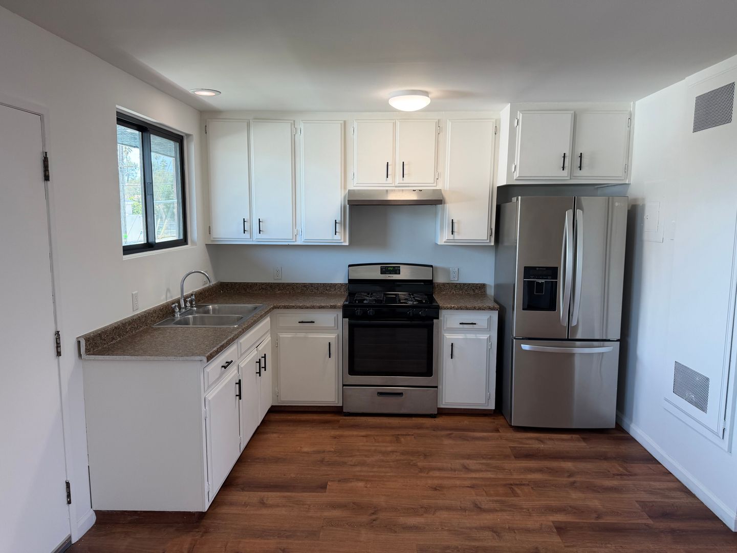 LOS ANGELES Apartment: 3642 EAGLE ROCK BLVD