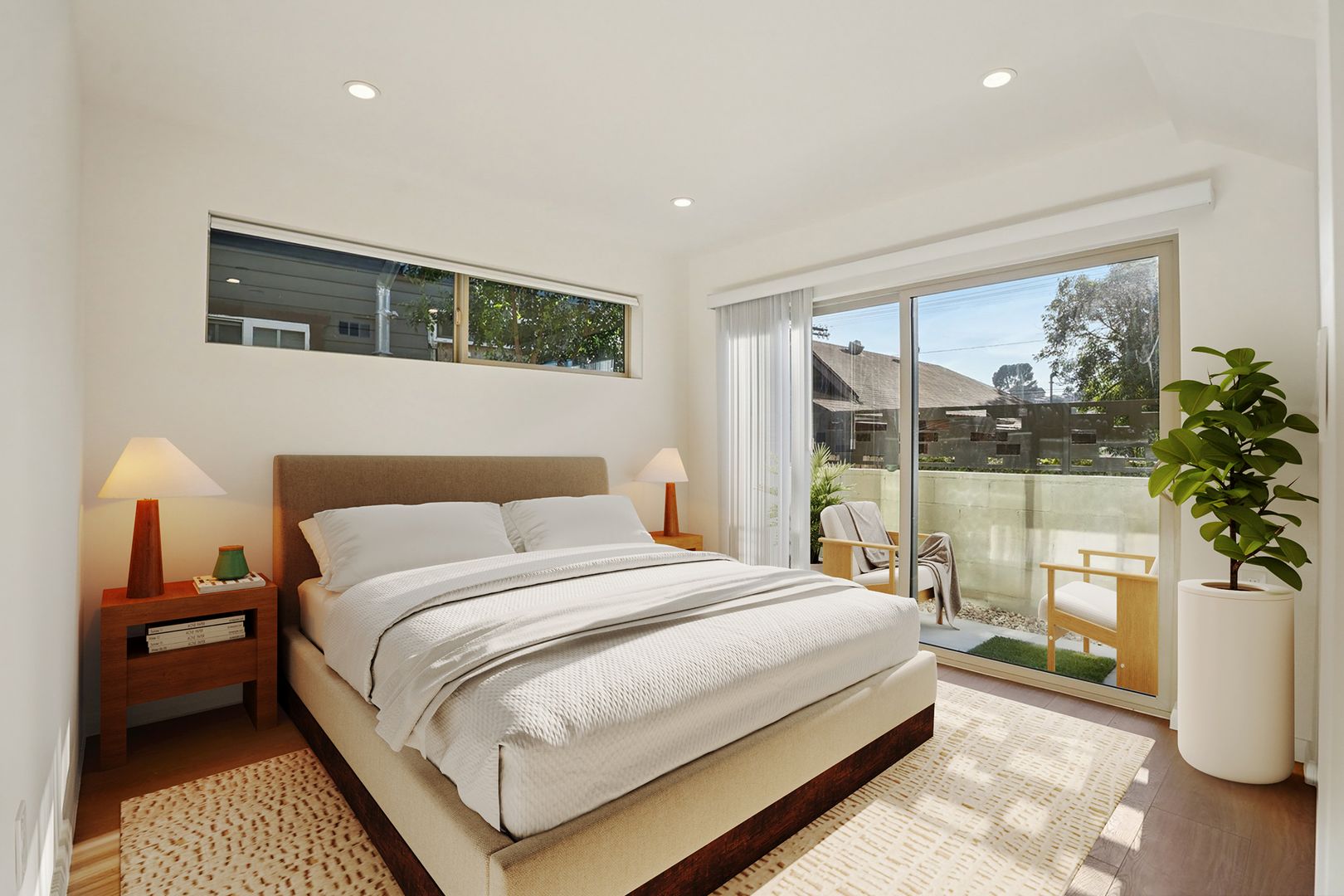 LOS ANGELES Apartment: 6162 OAK CREST WAY