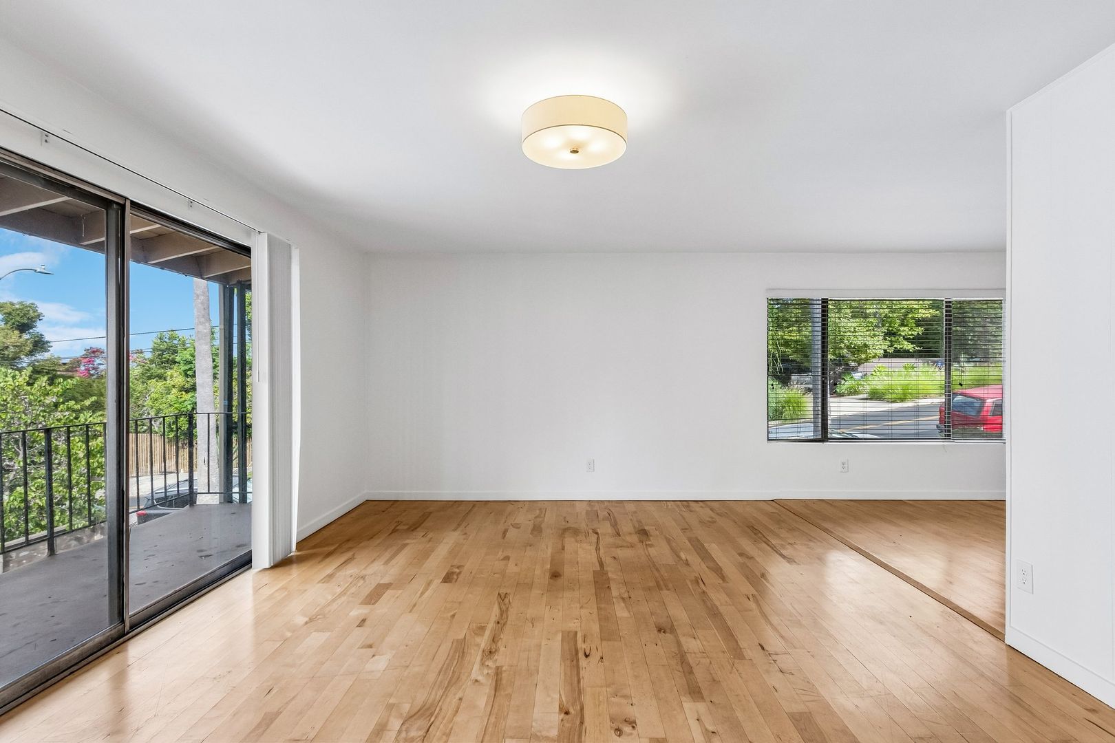 LOS ANGELES Apartment: 1314 MALTMAN AVE