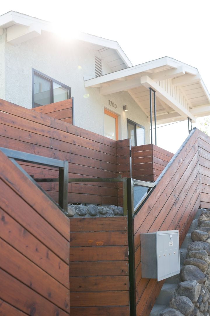 LOS ANGELES Apartment: 1700 KEARNEY ST.