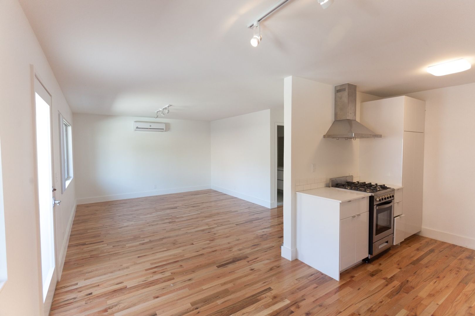 LOS ANGELES Apartment: 938 WHITE KNOLL DR