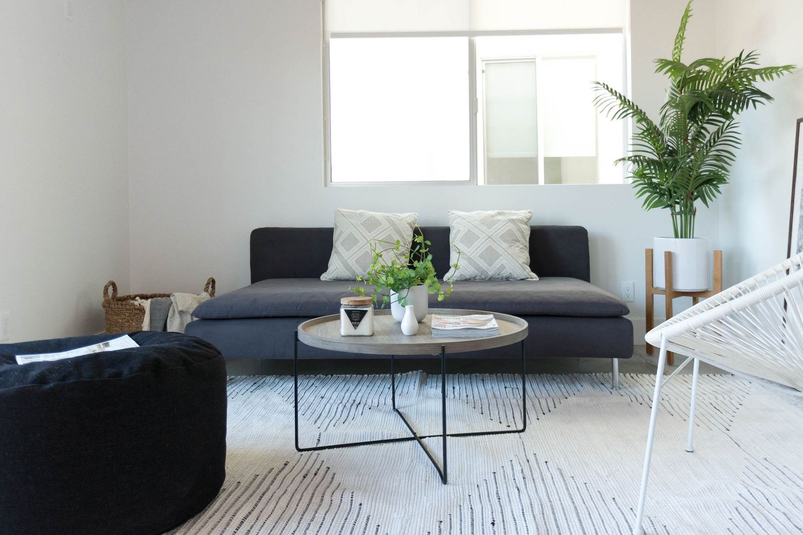 LOS ANGELES Apartment: 229 S. AVE 60