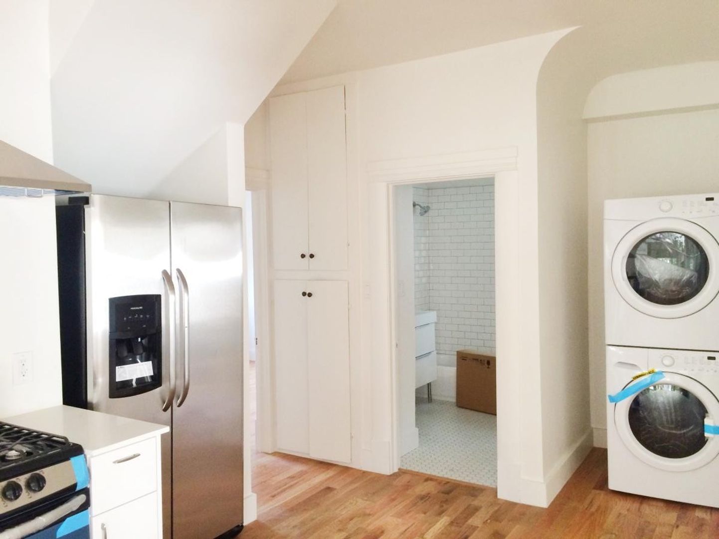 LOS ANGELES Apartment: 1330 KELLAM AVE