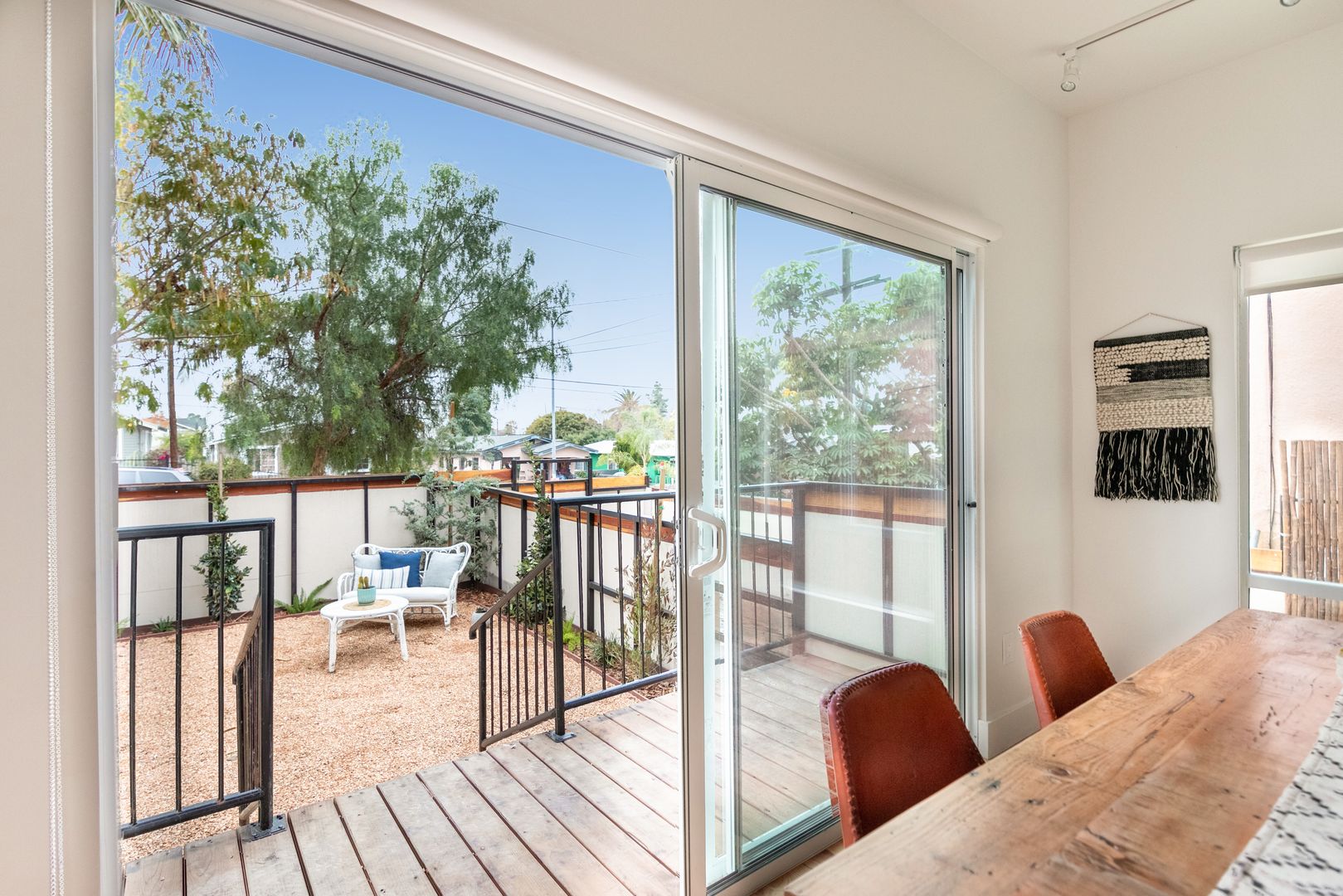 LOS ANGELES Apartment: 3607 BELLEVUE AVE