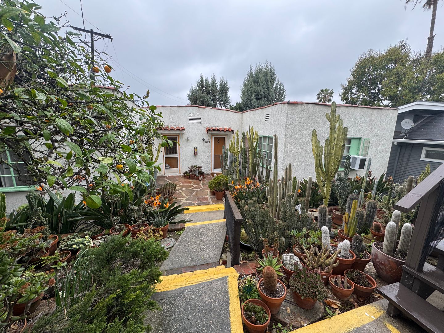 LOS ANGELES Apartment: 877 N HYPERION AVENUE