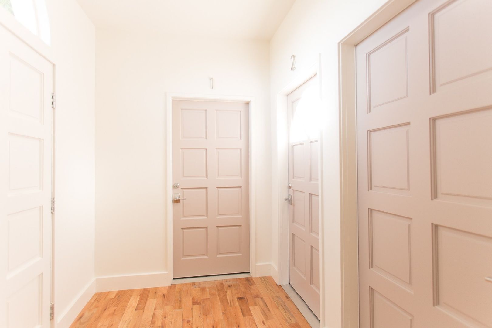 LOS ANGELES Apartment: 134 S CORONADO ST