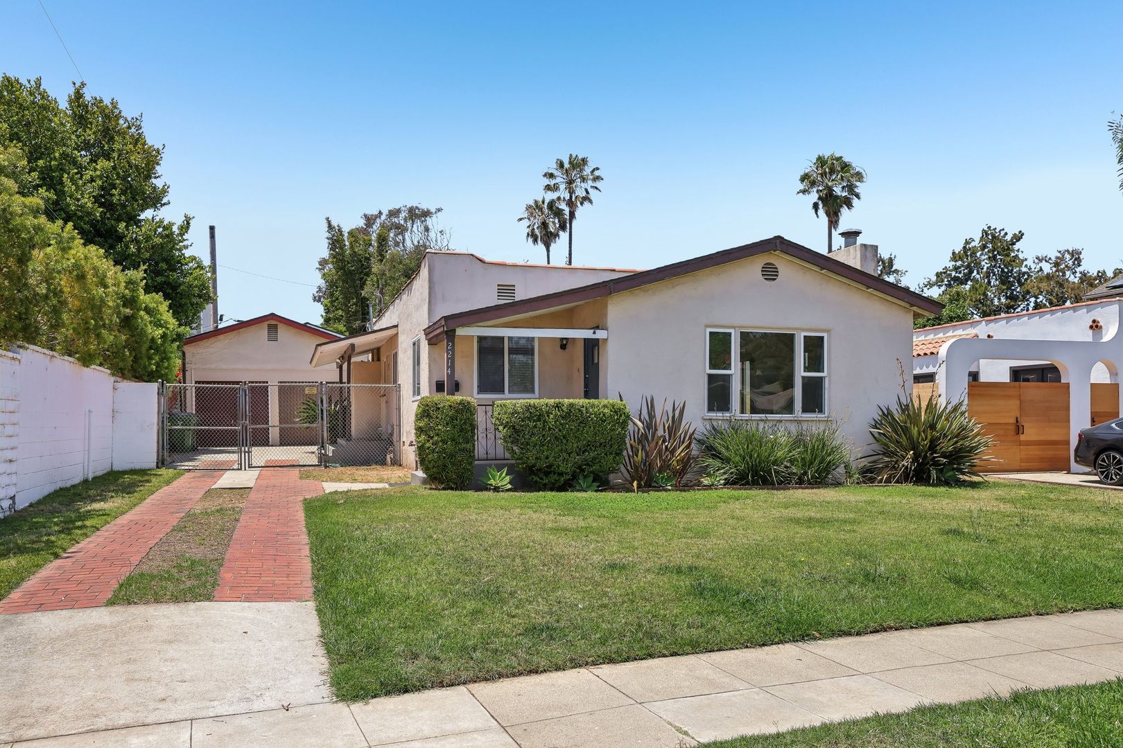 SANTA MONICA House: 2214  EUCLID ST