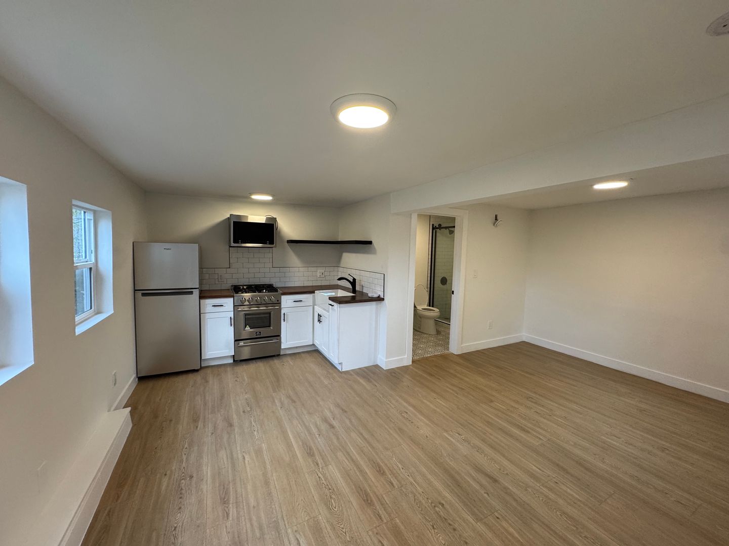 LOS ANGELES Apartment: 877 N HYPERION AVENUE