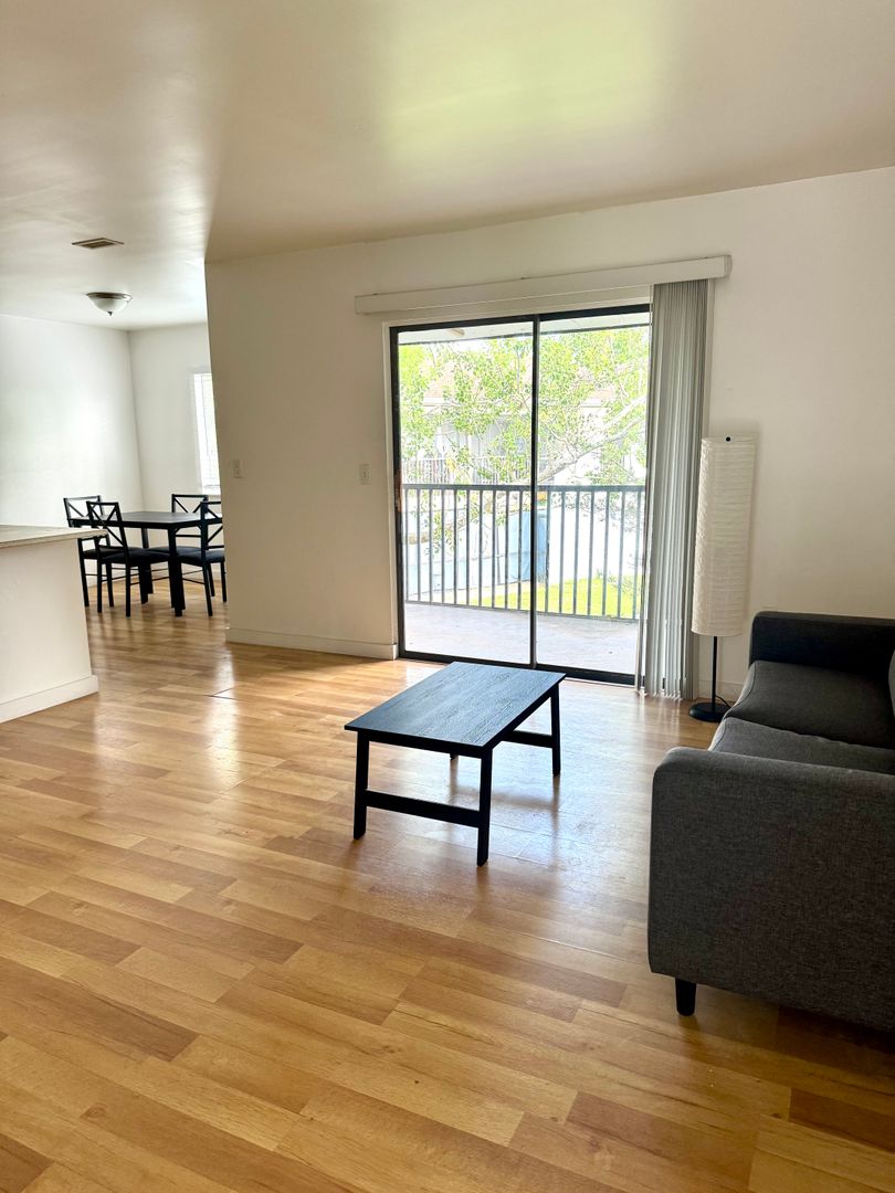 Largo Apartment: 13300 Walsingham Rd