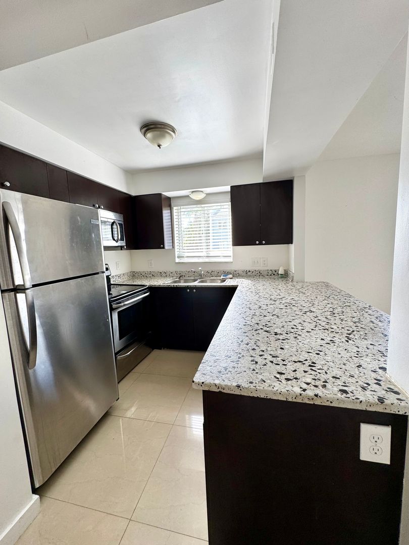 Largo Apartment: 13300 Walsingham Rd