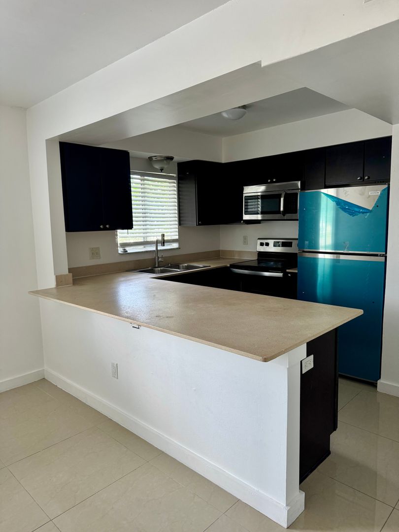 Largo Apartment: 13300 Walsingham Rd