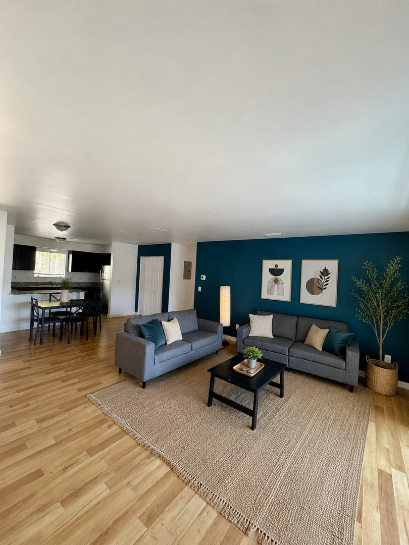 Largo Apartment: 13300 Walsingham Rd