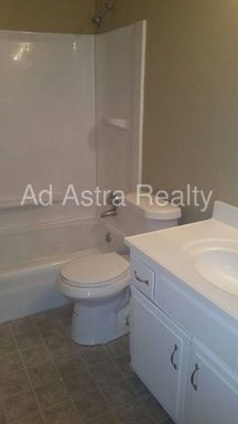 6136 Long Ave,, Shawnee, KS 66216-1824
