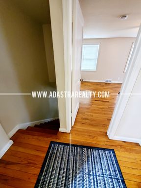 419 E 63rd Ter,, Kansas City, MO 64110-3333