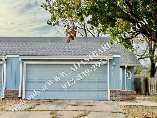  2505 Ponderosa Dr,, Lawrence, KS 66046