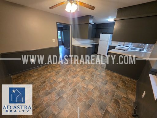 208 Brookside Dr,, Paola, KS 66071