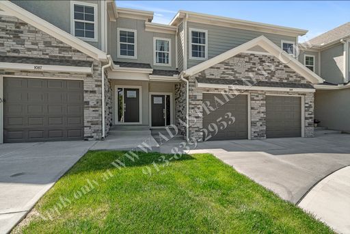 1087 N Findley St,, Olathe, KS 66061